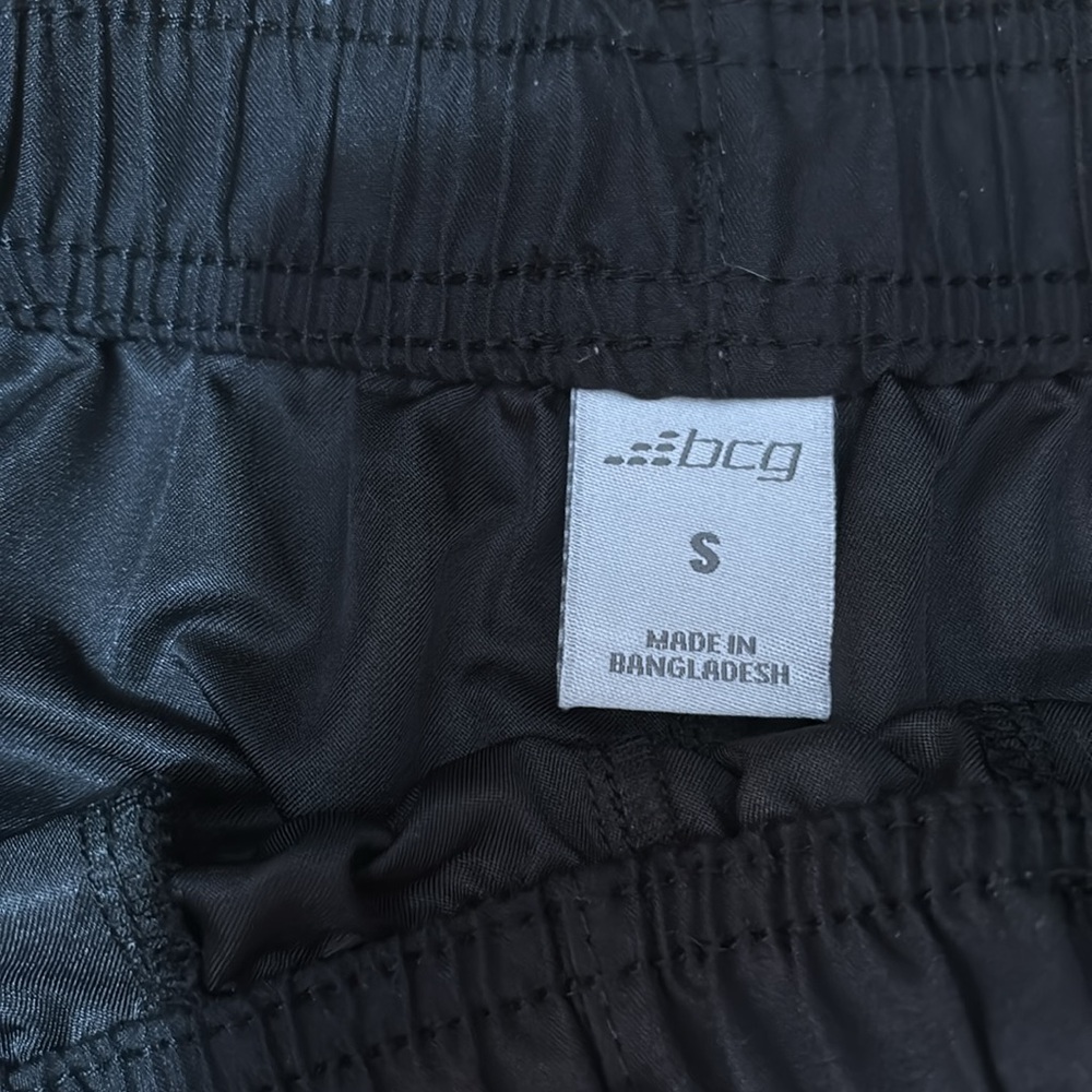 Women’s size S BCG workout shorts with pockets . Black, orange and white. NWOT. - Picture 3 of 7